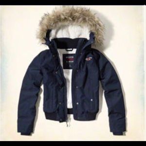 Hollister Sherpa lines women’s jacket
